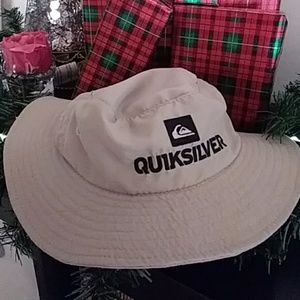 Quiksilver Infant/toddler tan beach sun hat NWOT